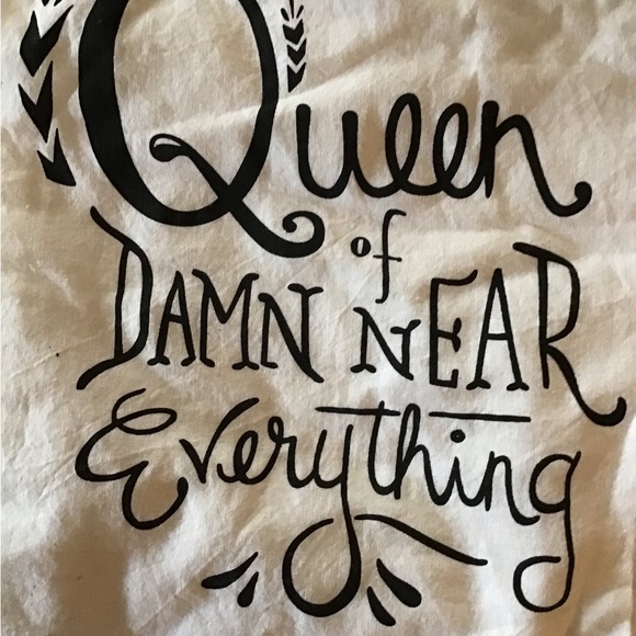NWT Primitives By Kathy Funny Dish Towel “Queen of Damn Near Everything" - Picture 3 of 4